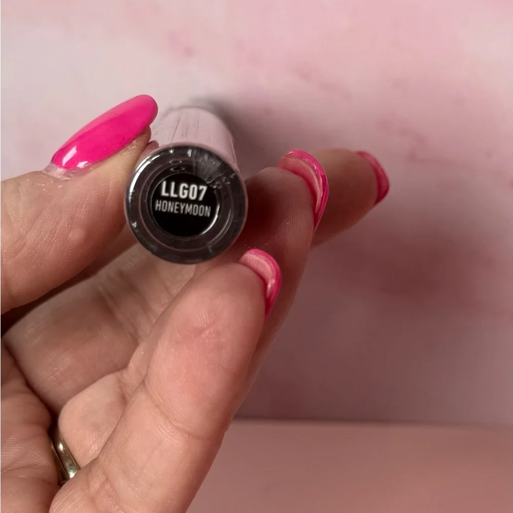 NYX Lip Lingerie Gloss - Honeymoon